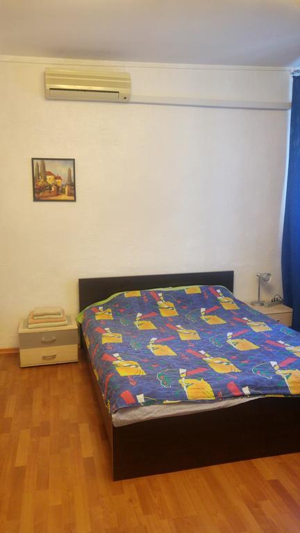 Apartement Kruglouniversitetska 2/1 Kyiv Quarto foto
